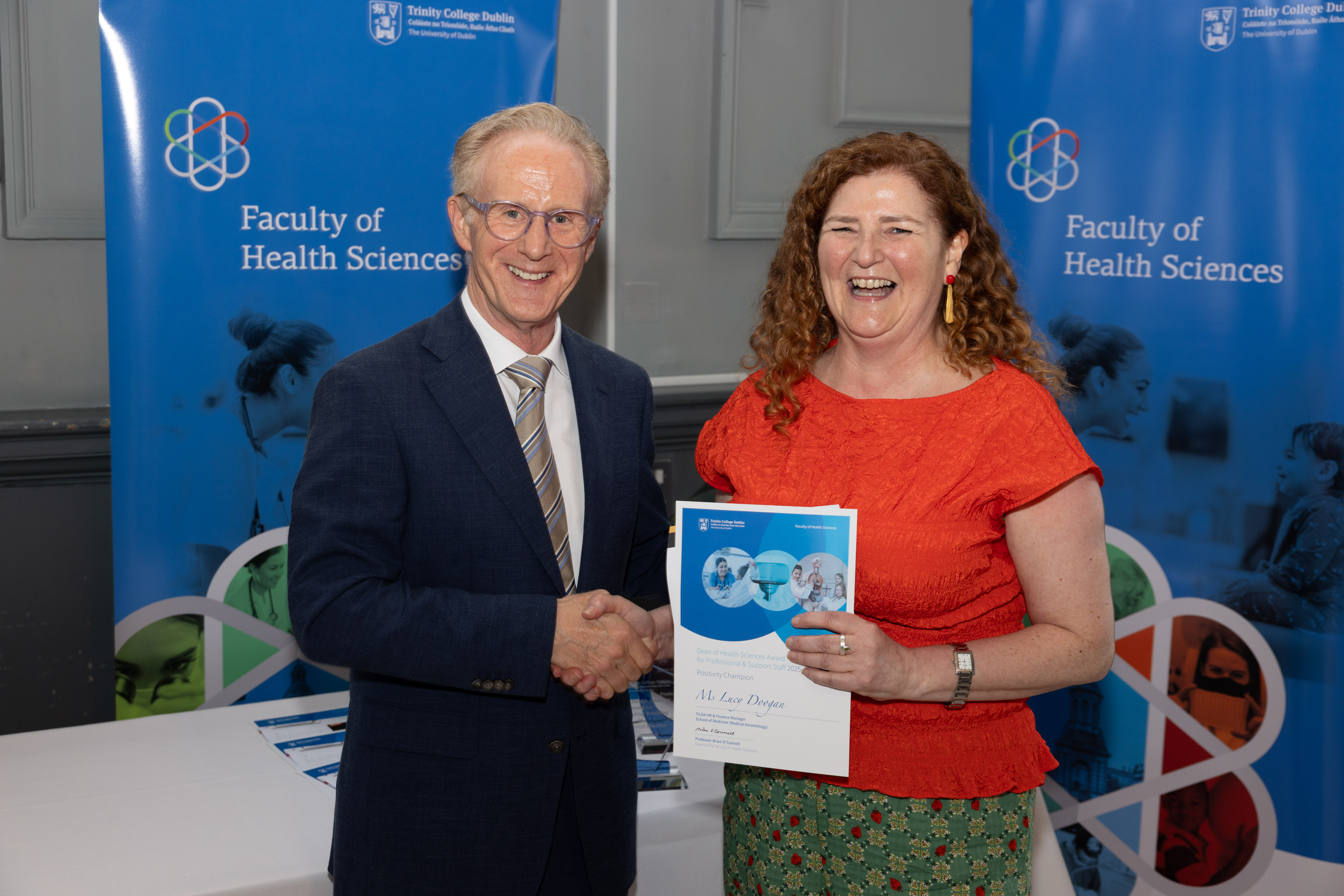 Lucy Doogan receiving her Dean of Health Sciences Award from Professor Brian O'Connell